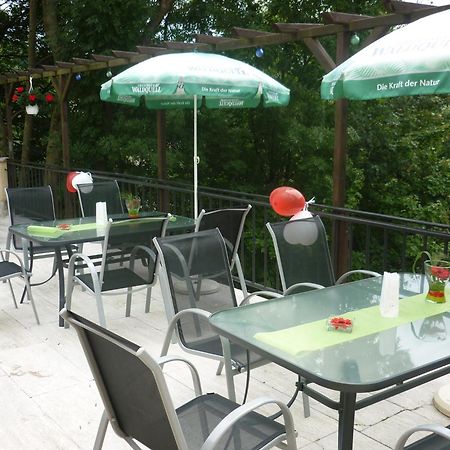 Hotel Waldhaus-Hutzelhoeh Рула Екстериор снимка