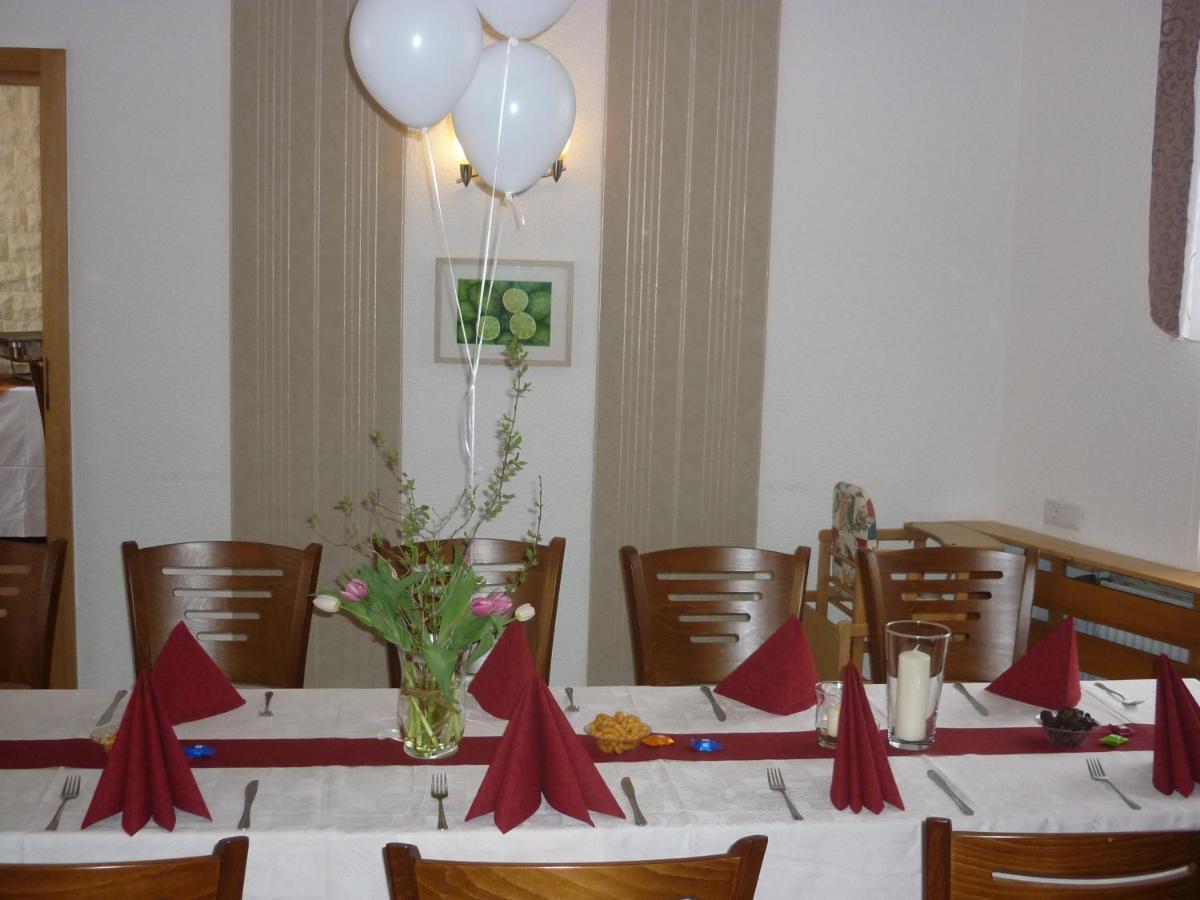 Hotel Waldhaus-Hutzelhoeh Рула Екстериор снимка